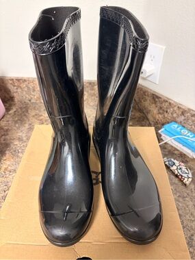 UGG Women's Glossy Black Waterproof Rain Boots